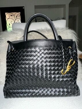 Woven Leather Tote Handbag in Black